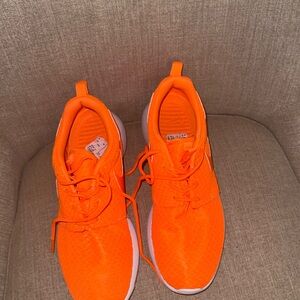 Nike sz 8 new never worn